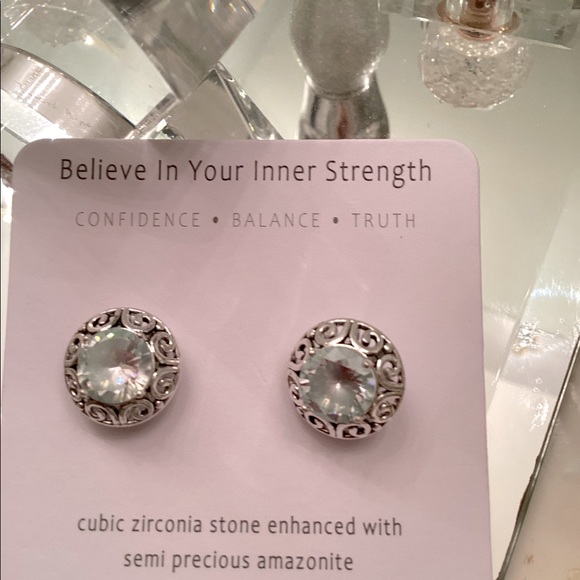 Beautiful semi precious stone earrings beautifully made - Picture 4 of 4